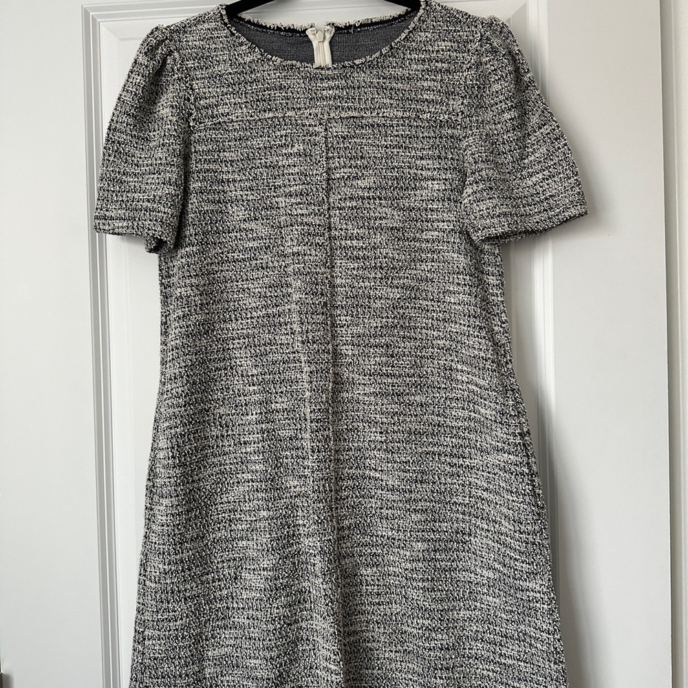 Elegant Black and White Tweed Dress woman’s size small zips in the back
